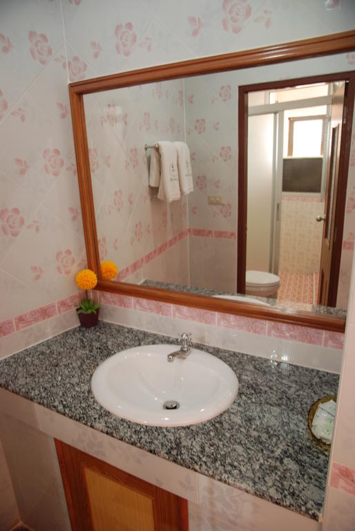 Rose Garden Hotel Αγιουτάγια Εξωτερικό φωτογραφία